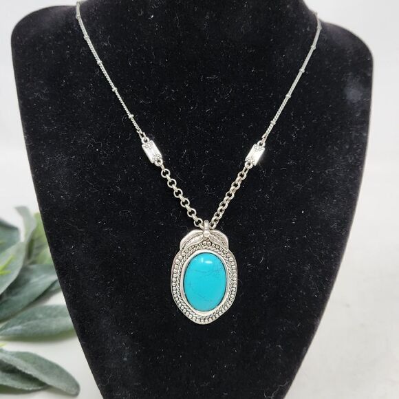 AEO Faux Turquoise Silver Tone Necklace - Picture 2 of 7